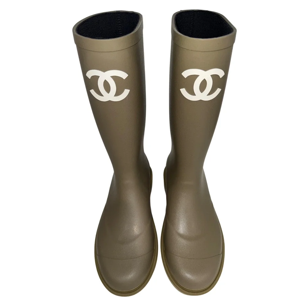 Chanel REV Dark Beige Moss Green White CC Logo High Pull On Rubber Rain Boots 41